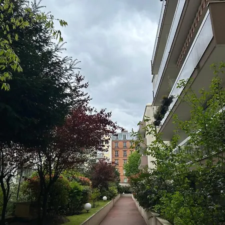 Modern In Xxeme * Parigi